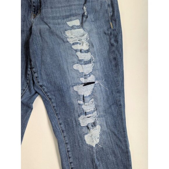 Torrid Boyfriend Premium Stretch Jeans 24R Medium Wash Cropped Distressed - Picture 6 of 12